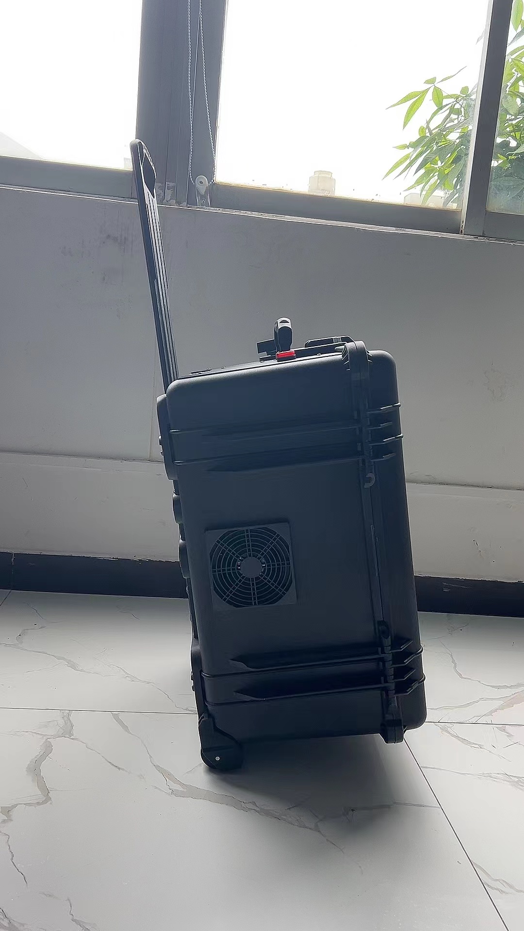 建阳手拉箱型移动通信干扰器